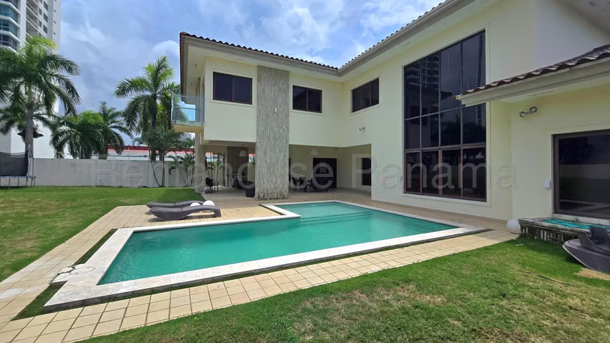 Casa en Venta en Costa del Este 26*8126mfk