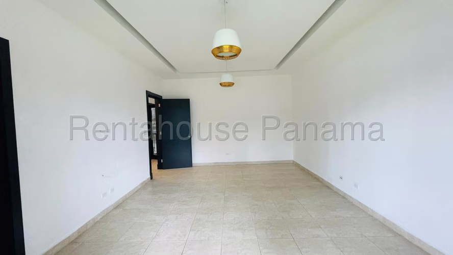Venta de Casa en Costa del Este 26*6541Mfk