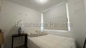 Venta de Apartamento con 169m2 en La Cresta PH Panorama 26-4911SR