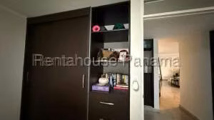 Venta de Apartamento con 169m2 en La Cresta PH Panorama 26-4911SR