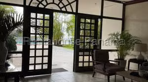 Venta de Apartamento con 169m2 en La Cresta PH Panorama 26-4911SR