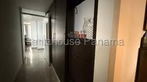 Venta de Apartamento con 169m2 en La Cresta PH Panorama 26-4911SR
