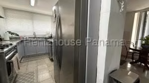 Venta de Apartamento con 169m2 en La Cresta PH Panorama 26-4911SR