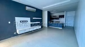 Venta de Apartamento con 155m2 en El Cangrejo PH Astonia 26-6593SR