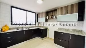 Venta de Apartamento con 116m2 en Obarrio PH Cancun 26-4127SR