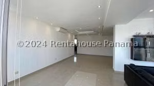 Venta de Apartamento con 171m2 en San Francisco PH Window Tower 25-5929SR