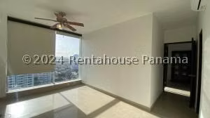 Venta de Apartamento con 171m2 en San Francisco PH Window Tower 25-5929SR