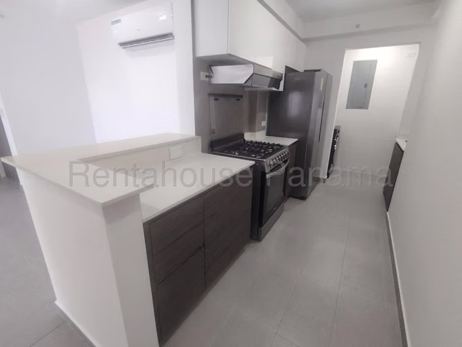 MB26-7566 Alquiler de Apartamento en Via España Ph Park Square Solo Cliente Directo