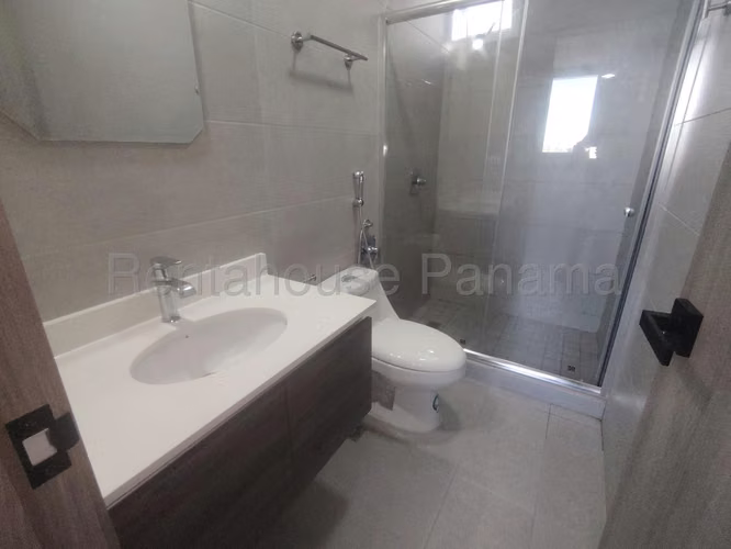 MB26-7566 Alquiler de Apartamento en Via España Ph Park Square Solo Cliente Directo