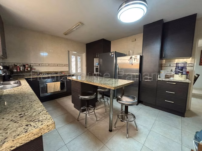 Vendo Casa en Altos de Panama residencial las huacas OF 26-8236 - Imagen 7