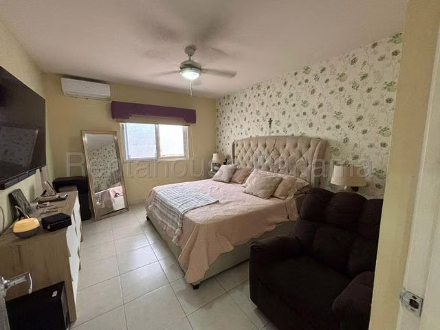 Vendo casa en Versalles LF26-8220 Solo Cliente Directo