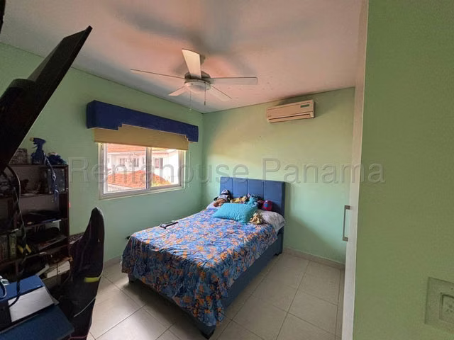 Vendo casa en Versalles LF26-8220 Solo Cliente Directo