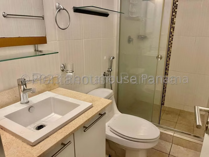 Apartamento en Alquiler en Condado del Rey JG