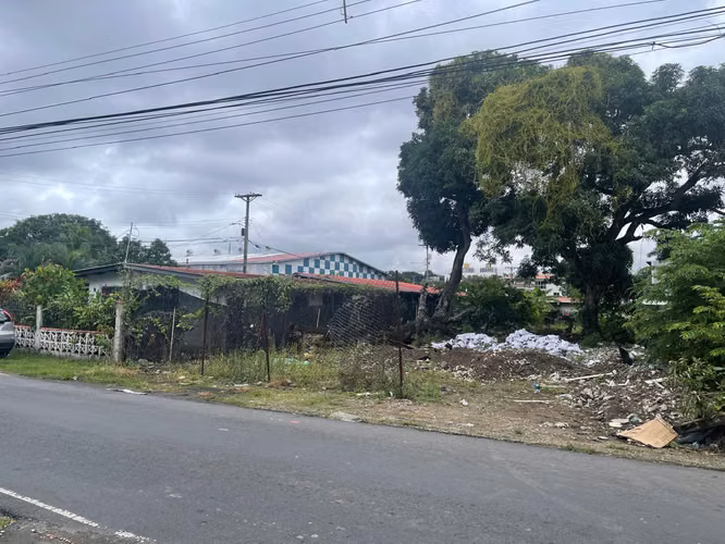 Se vende terreno en Rio abajo