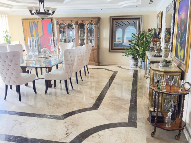 VENTA PENTHOUSE AVENIDA BALBOA 750M2 PH MIRAMAR CV