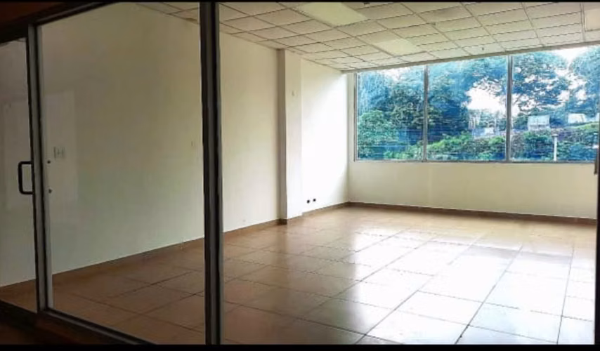 OPORTUNIDAD Alquiler de Local en Plaza las Cumbres 55mtrs LISTO P/ OCUPAR