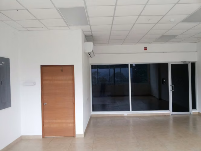 OPORTUNIDAD Alquiler de Local en Plaza las Cumbres 55mtrs LISTO P/ OCUPAR