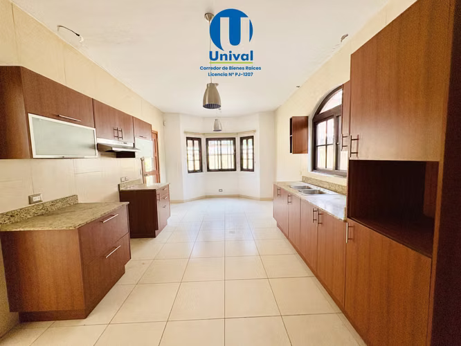 Casa en Venta en Costa Sur - El Doral