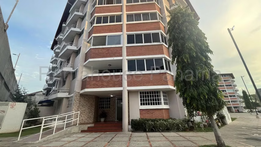 Apartamento en venta PH Residencial Llano Bonito ELP 25-9111