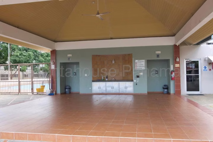 Apartamento en venta PH Llano Bonito ELP 25-6175