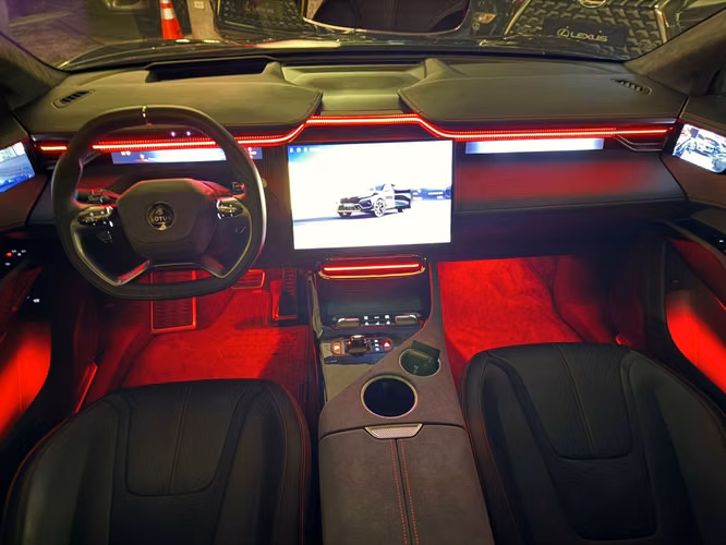 Lotus Eletre 2025