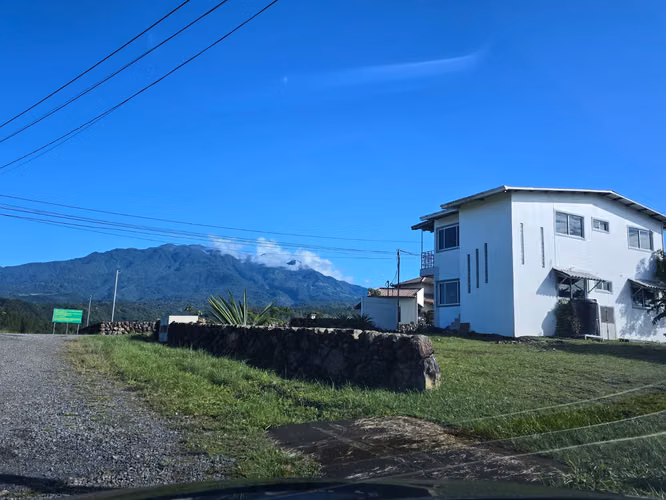 SE ALQUILA APARTAMENTO AMOBLADO EN ALTO BOQUETE