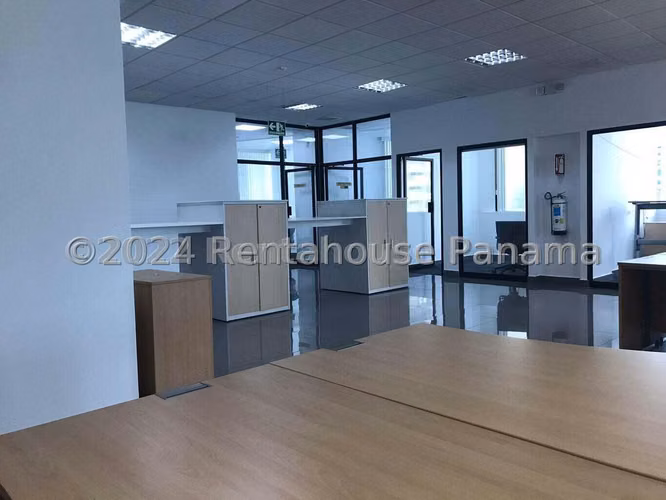 LGU-Alquiler de oficina en Obarrio, Plaza Globus.