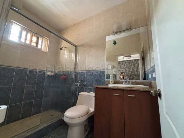 Venta Casa Residencial Las Huacas Altos de Panama 26YCG8236