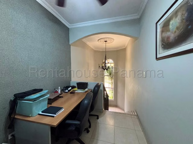 Venta Casa Residencial Las Huacas Altos de Panama 26YCG8236