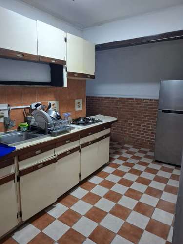 SE ALQUILA CUARTO EN LAS ACACIAS