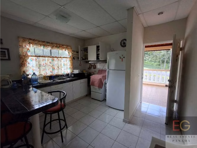 Se vende hermosa casa en Altos de Cerro Azul - Imagen 4