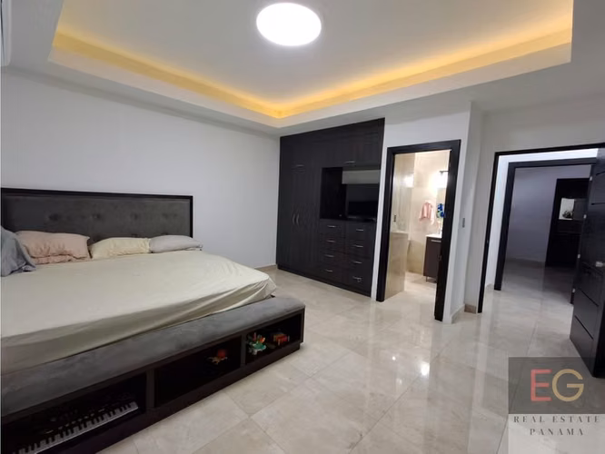 Venta de hermosa y exclusiva casa en Ancon