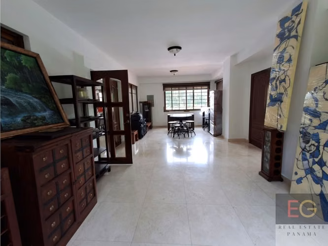 Venta de hermosa y exclusiva casa en Ancon