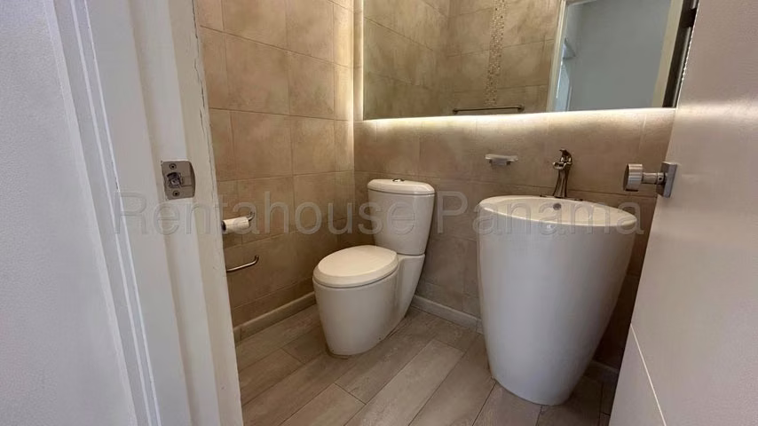 Alquiler Embassy Club Clayton 26YCG5805