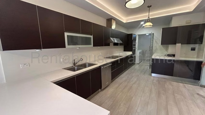 Alquiler Embassy Club Clayton 26YCG5805
