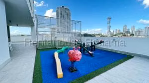 Alquiler de Apartamento con 79m2 en Carrasquilla PH Midpark 26-8246SR