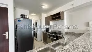 Alquiler de Apartamento con 79m2 en Carrasquilla PH Midpark 26-8246SR