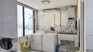 Venta de Apartamento con 172m2 en Obarrio PH Brisas Obarrio 26-8237SR