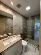 Alquiler de Apartamento con 145m2 en San Francisco PH The Towers 26-8093SR