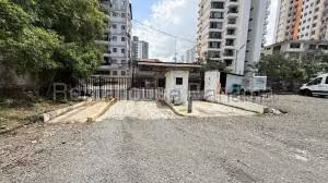 Venta de Terreno con 1642m2 en El Cangrejo 26-8240SR