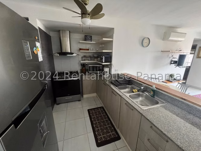 Apartamento en Alquiler Amoblado con Excelenre Ubicacion en Via España 26*2555Mfk