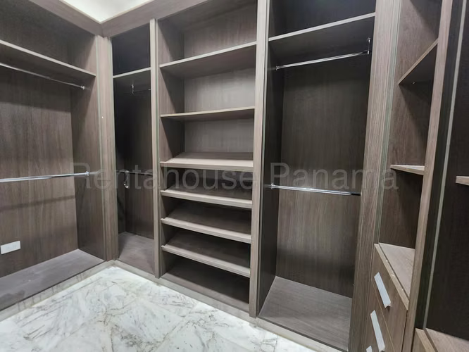 Apartamento en Alquiler en Costa del Este 26*6505Mfk