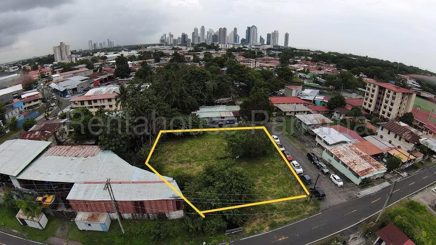 Terreno en Venta en Parque Lefevre AFC26-3764