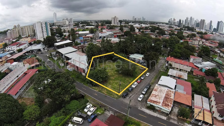 Terreno en Venta en Parque Lefevre AFC26-3764