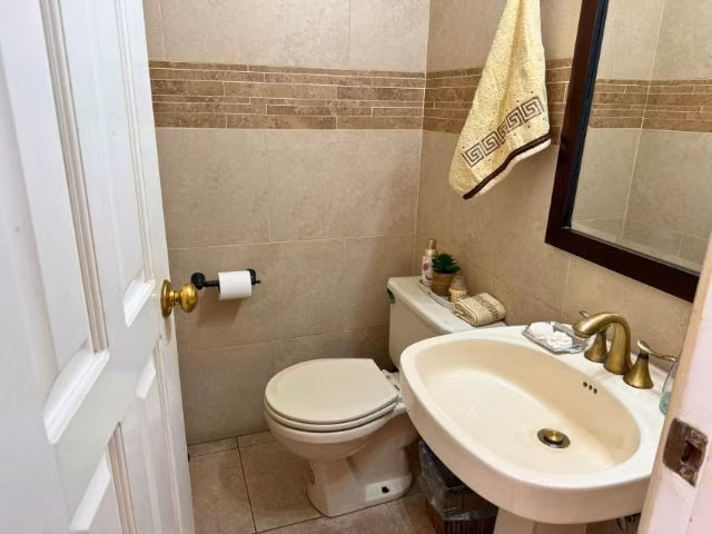 Dos Mares, Amplia Casa Familiar con Gran Jardin Excelente Precio ID 26024
