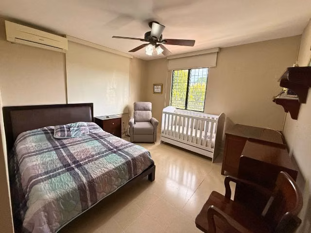 Dos Mares, Amplia Casa Familiar con Gran Jardin Excelente Precio ID 26024