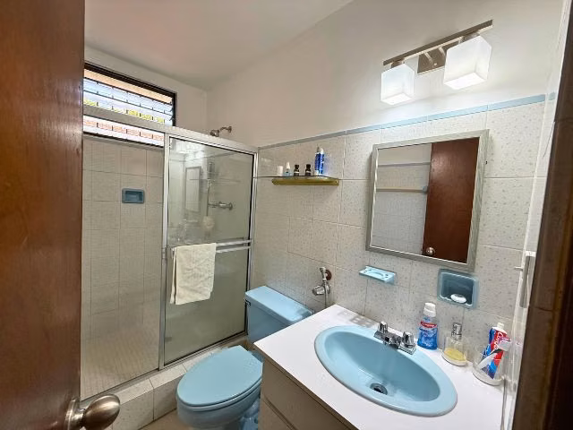 Dos Mares, Amplia Casa Familiar con Gran Jardin Excelente Precio ID 26024