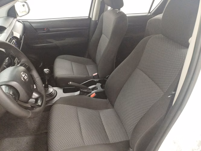 TOYOTA HILUX - 2025 - PPHX - Automarket - Imagen 5