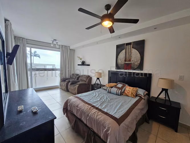 Venta de Apartamento en Punta Pacifica Ph Oasis 99 Mts PD