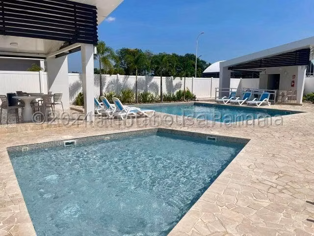 Vendo Apartamento en Parque Lefevre OF26-5165